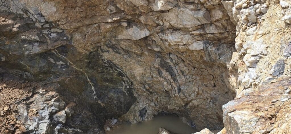 Vein zone at the Stranger Target, showing laminated veins adjacent to an intrusion.